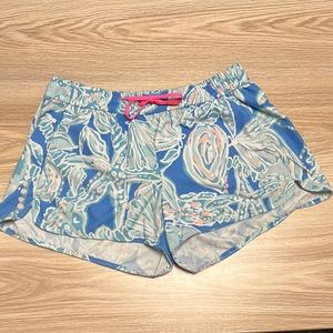 Lilly Pulitzer preloved shorts. Size xs